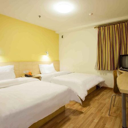 7Days Inn Guangzhou Southern Hospital Medical College Station Εξωτερικό φωτογραφία