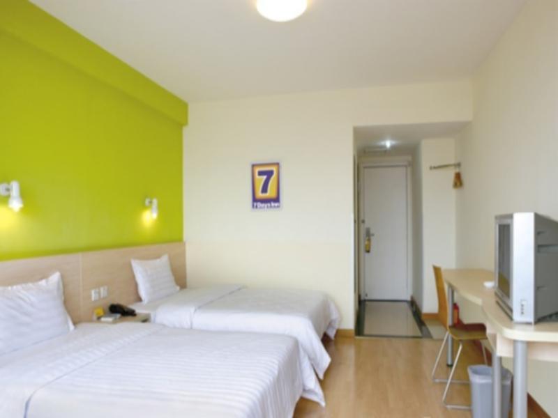 7Days Inn Guangzhou Southern Hospital Medical College Station Εξωτερικό φωτογραφία