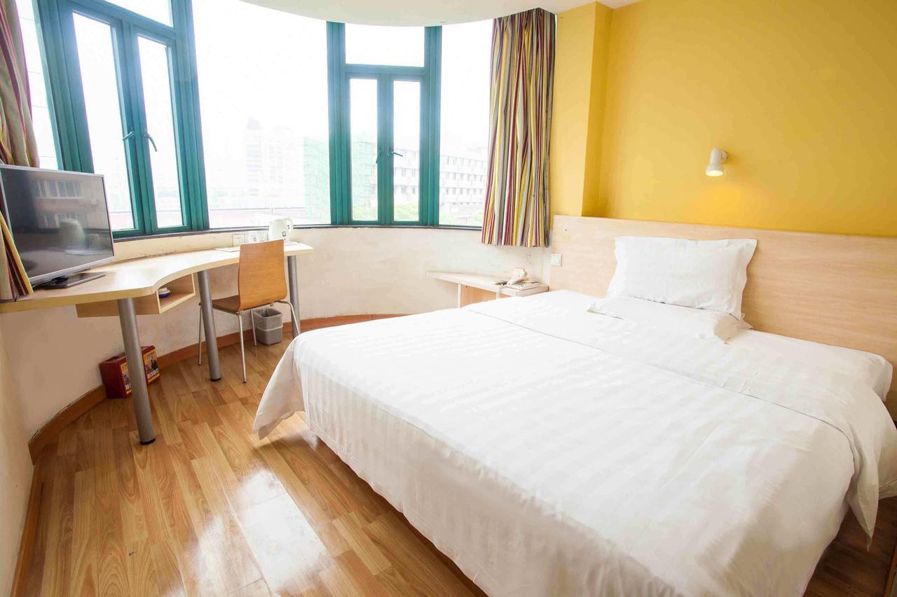 7Days Inn Guangzhou Southern Hospital Medical College Station Εξωτερικό φωτογραφία