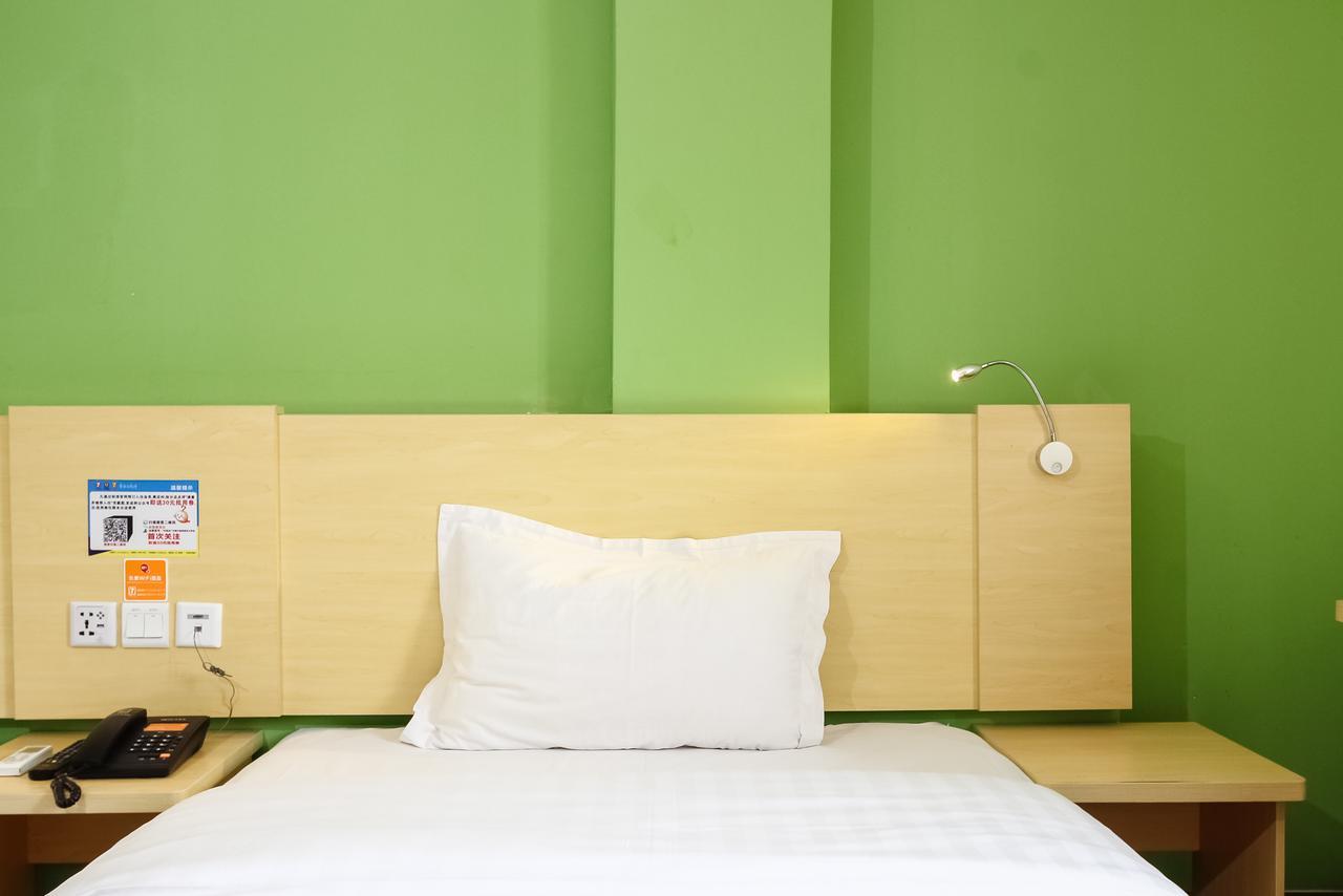 7Days Inn Guangzhou Southern Hospital Medical College Station Εξωτερικό φωτογραφία